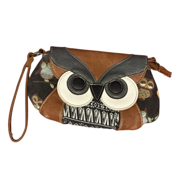 UNIONBAY Handbags - UNION BAY Owl Design Wristlet Clutch